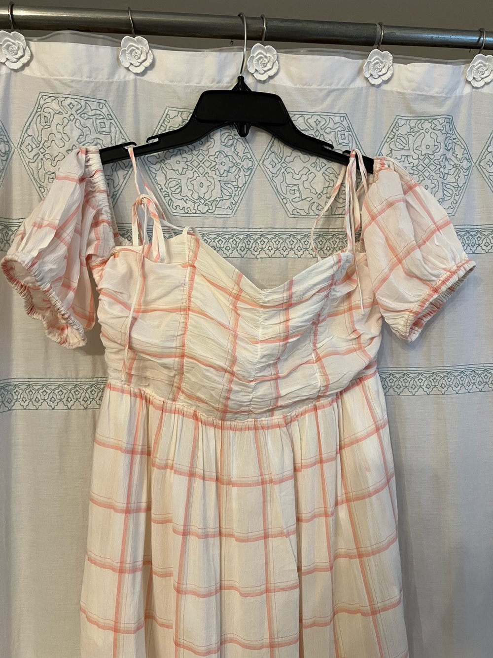 Universal Thread dress - Picture 2 of 5
